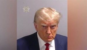Donald-Trump-foto-carcelaria-696x404