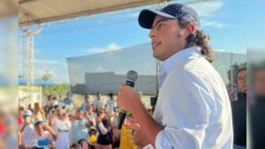 Nicolas-Petro-696x455-2