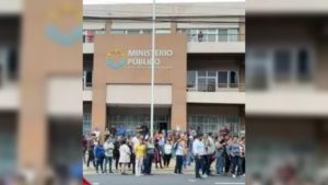 4e7f7e8d-c070-489b-9858-82efa621dee1-1