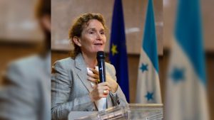 cef19492-c451-4bdd-935f-82dbc37ddb6a-1