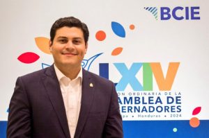 Marlon-OCHOA-696x462-2