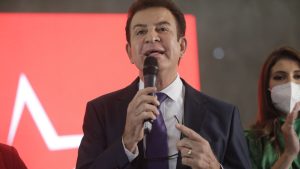 Nasralla bandera LIBRE