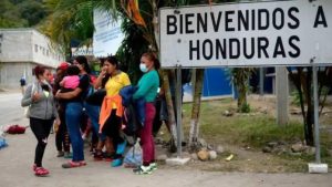 principal_ingreso_migrantes_honduras_2023_-696x392-2