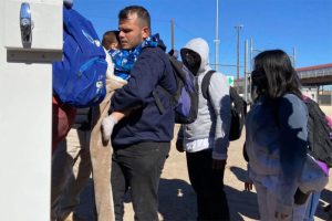 solicitantes-de-asilo-696x464-2