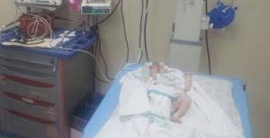 Rescatan-a-recien-nacido-abandonado-en-un-potrero-de-Choloma-Cortes