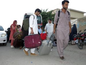 Pakistani stduents evacuated from Iran reach Quetta