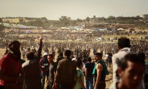 people-6860642_1280-920x554