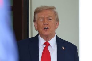 Trump dice que no enviará tropas estadounidenses como garantía de paz a Ucrania