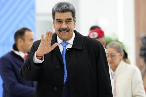 Nicolás Maduro advierte que la oposición "se va a arrepentir" si intenta sacarlo del poder