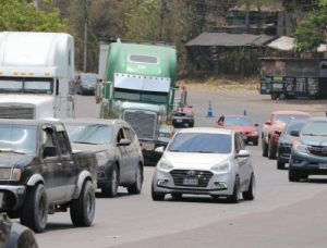 veraneantes-retornan-capital-semana-s_4199166_20230409151620