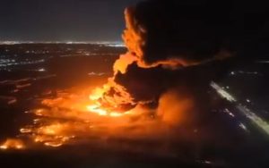 videos-fuerte-explosion-planta-quimica-ezeiza-buenos-aires-argentina-14112025