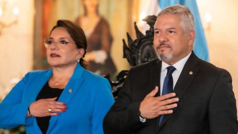 Xiomara Castro Enrique Reina