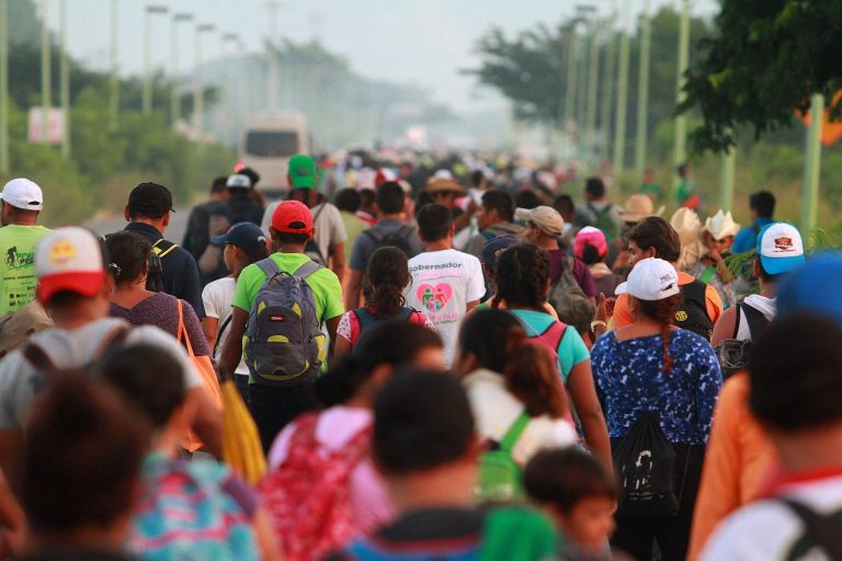 caravana-migrante-en-la-frontera-con-ee-uu-1536x1024
