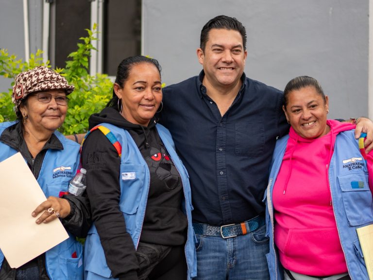 e579ff9a-e4e3-41c9-a75d-8f2cc0d90e73