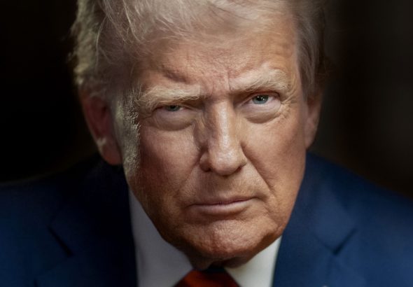 Official_Presidential_Portrait_of_President_Donald_J._Trump_(2025)