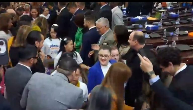 b42d4904-cd3b-49b9-89d9-c2b5789d475b