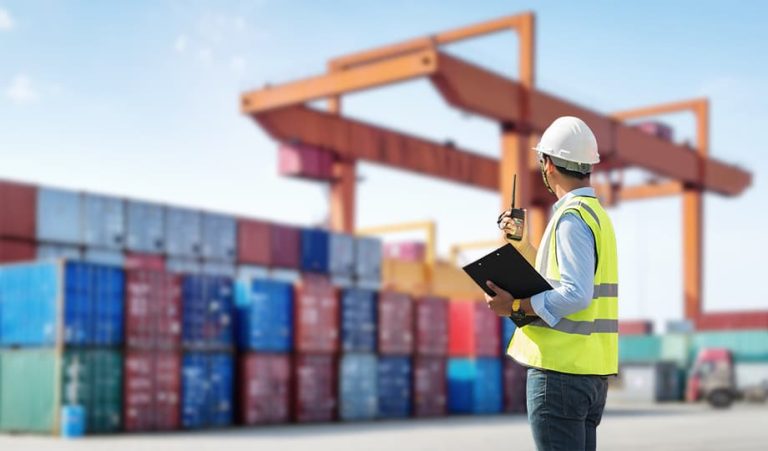 Agentes de Aduanas en puerto maritimo de la region de murcia cartagena