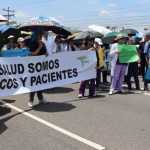 Portadas Javier - principal_medicos_logran_acuerdo_gobierno_honduras_humo_blanco_salud