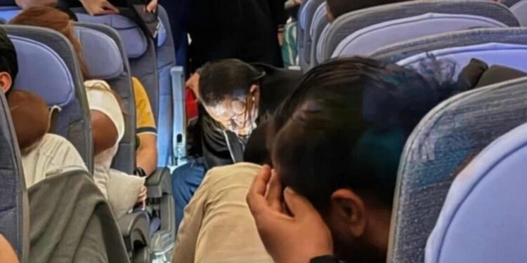 Medicos-hondurenos-salvan-pasajera-750x375