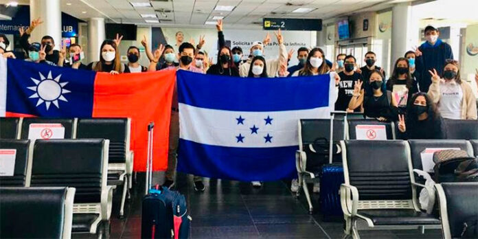Becas-Taiwan-696x348