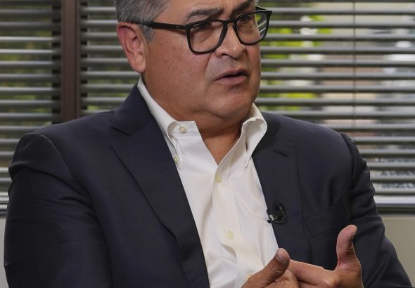 Juan Orlando Hernández niega que participe en una campaña contra México y Colombia
