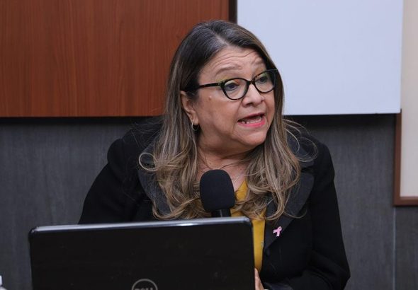 Amparo-Canales-1