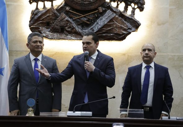 Instalada-la-Junta-Directiva-Provisional-del-CN-con-Tomas-Zambrano-como-presidente