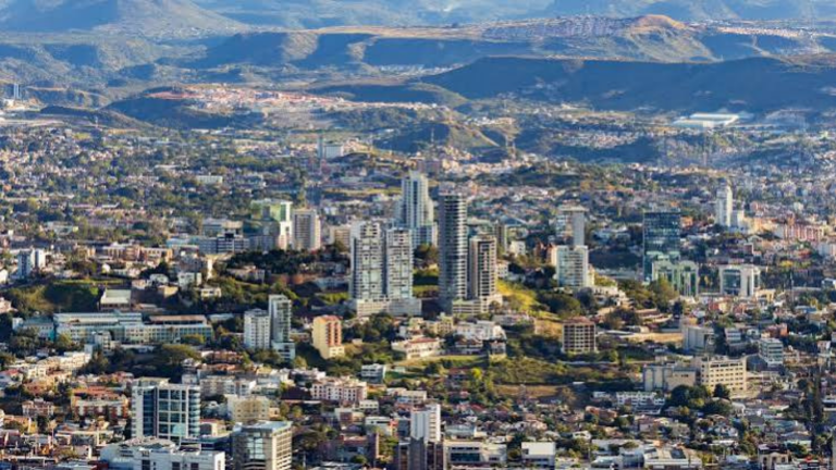 imagen web Maycol - 2026-08-14T195204.572