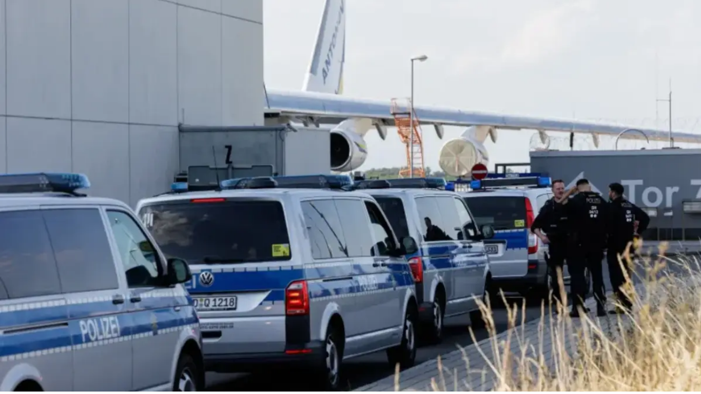 Nuremberg airport temporarily closed after Corendon 737 transmits hijack code